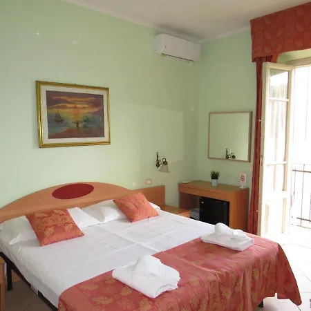 Hotell Massimo 3*
