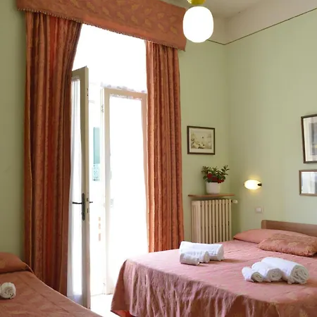 Massimo Ξενοδοχείο 3*