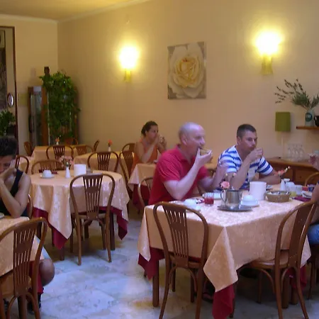 Massimo 3* Βιαρέτζιο