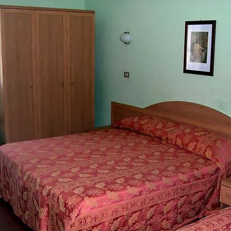 Massimo 3* Βιαρέτζιο