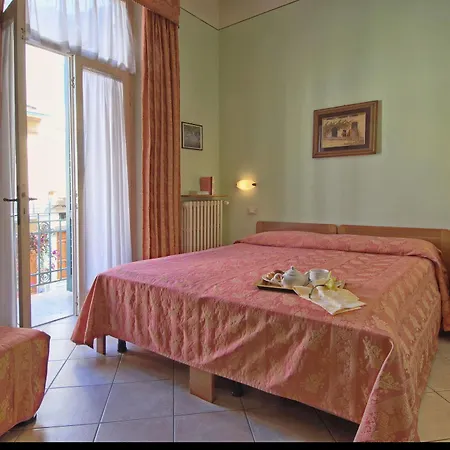 Massimo Ξενοδοχείο