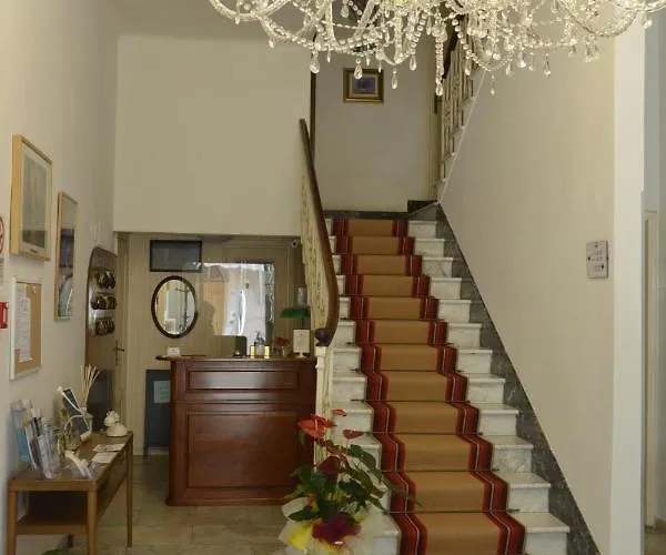 Massimo 3* Βιαρέτζιο