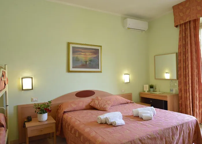 Ξενοδοχείο Massimo 3*